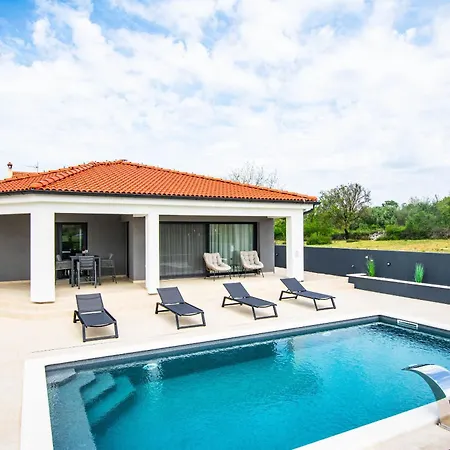 House Nadalina