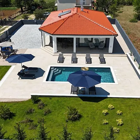 House Nadalina *