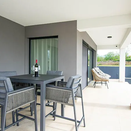 House Nadalina Ferienhaus *