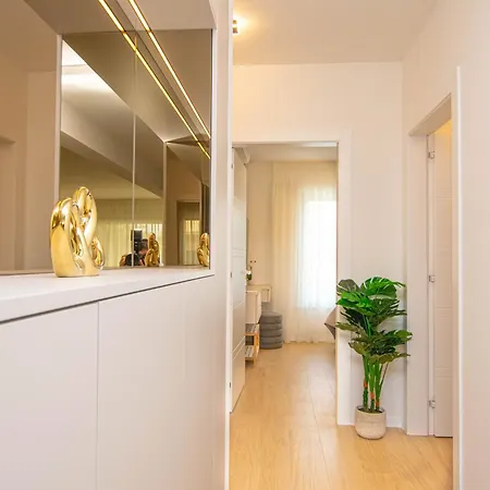 House Nadalina Ferienhaus *